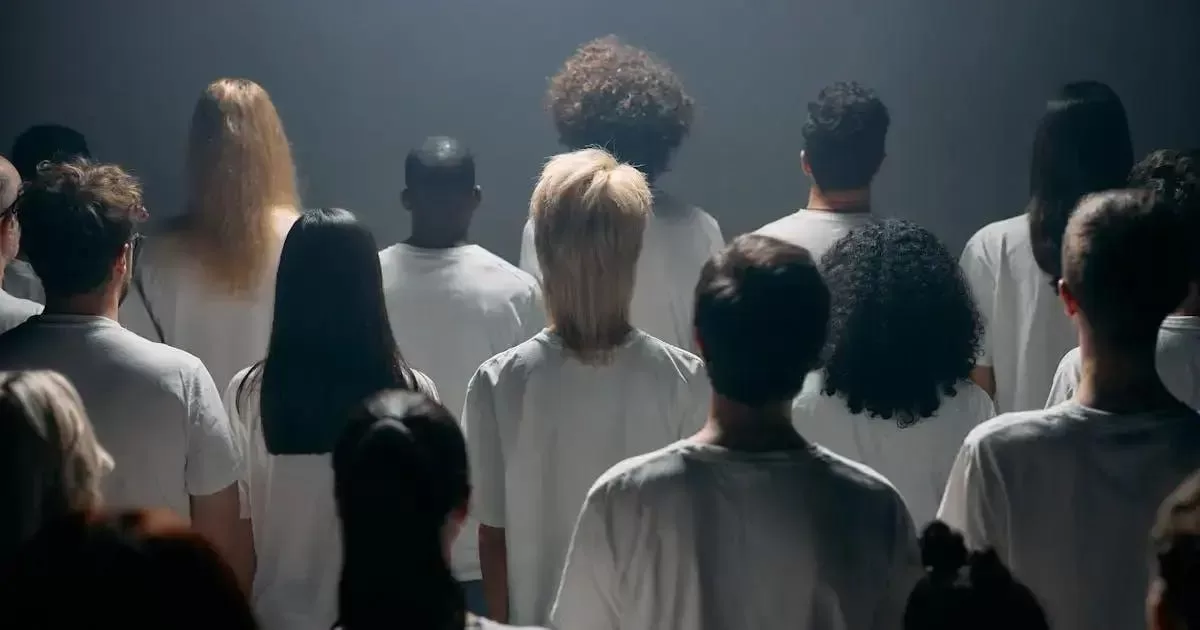 Identidade Pessoal vs. Identidade Social