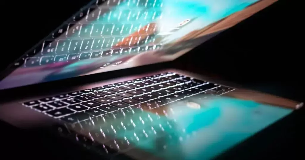 Vírus Online: Como Proteger o Computador da Família